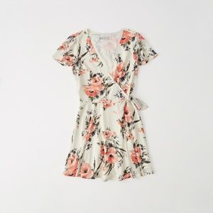 NWT Floral Wrap Dress